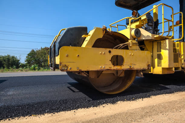 Best Local Driveway Pavers  in Kearney, MO